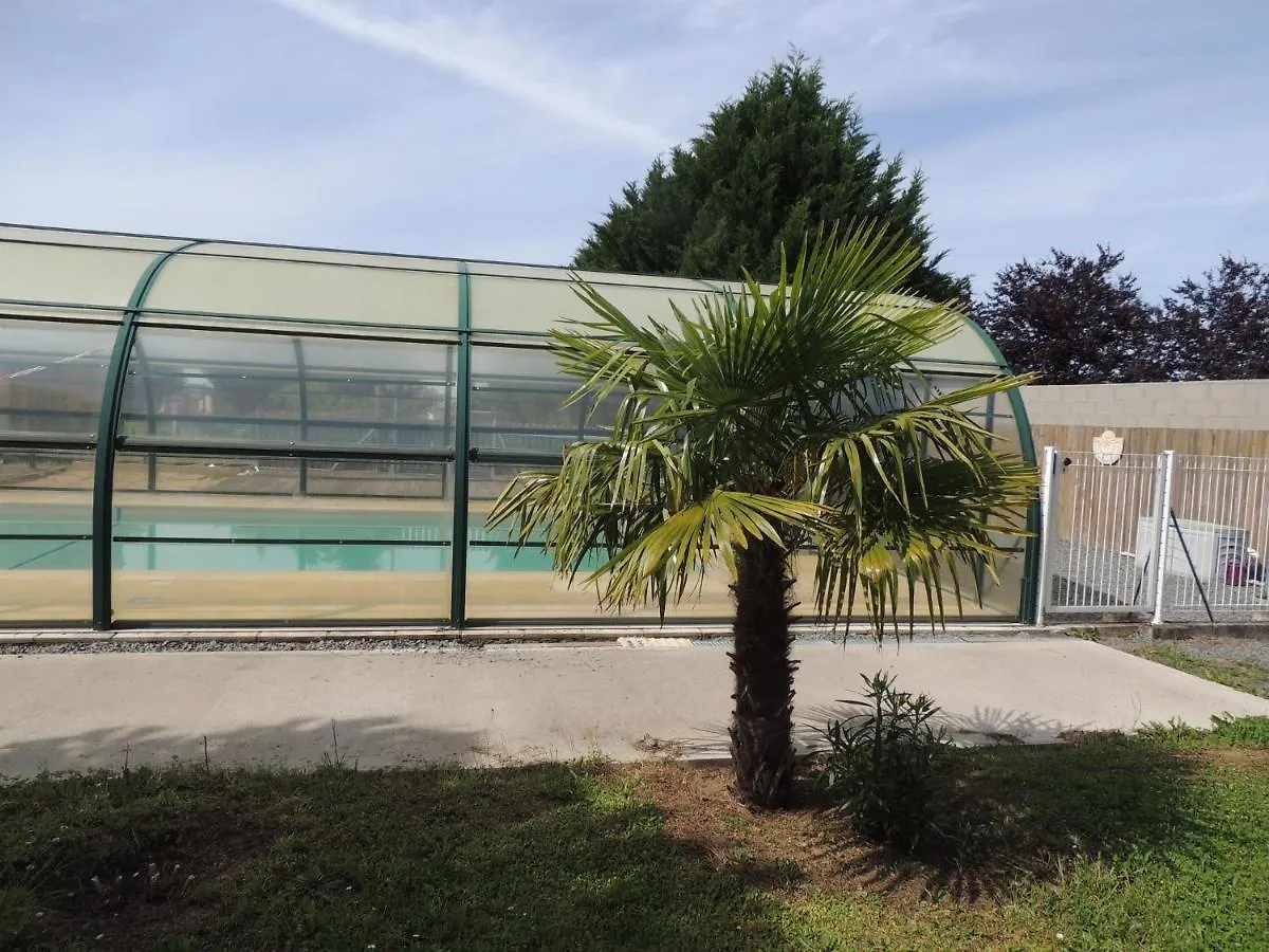 Chalet Atypique Kota Noah Location En Gite Salle D'Eau Privative A 20M Chazemais
