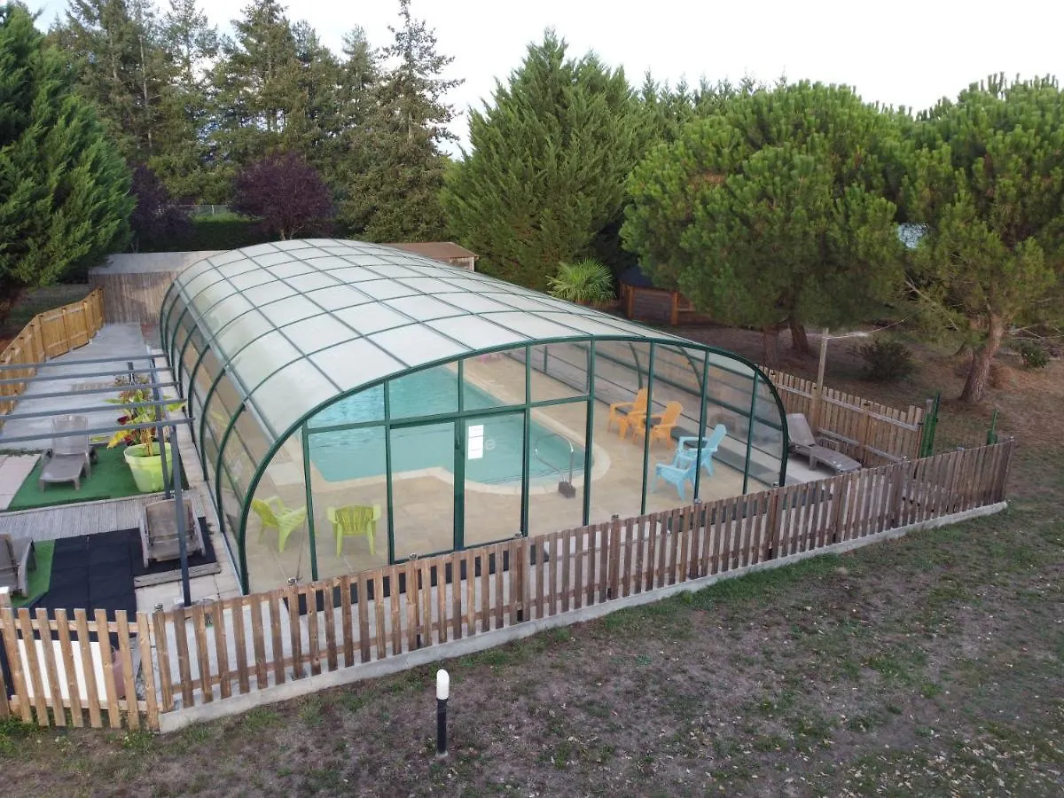 Chalet Atypique Kota Noah Location En Gite Salle D'Eau Privative A 20M Chazemais France
